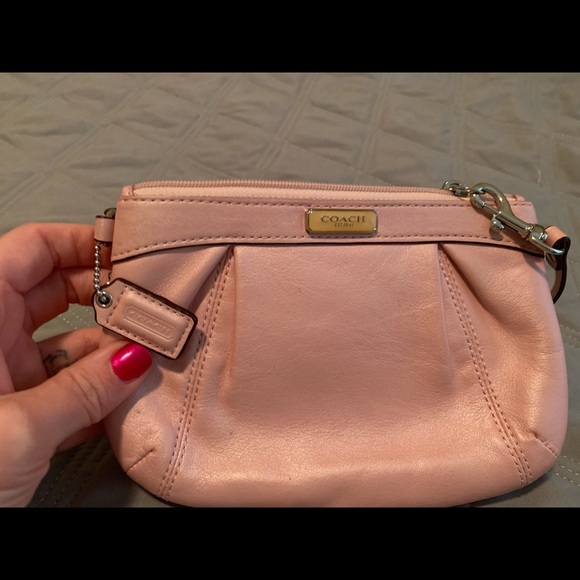 Coach Clutch-Shimmer Blush! - Picture 1 of 6